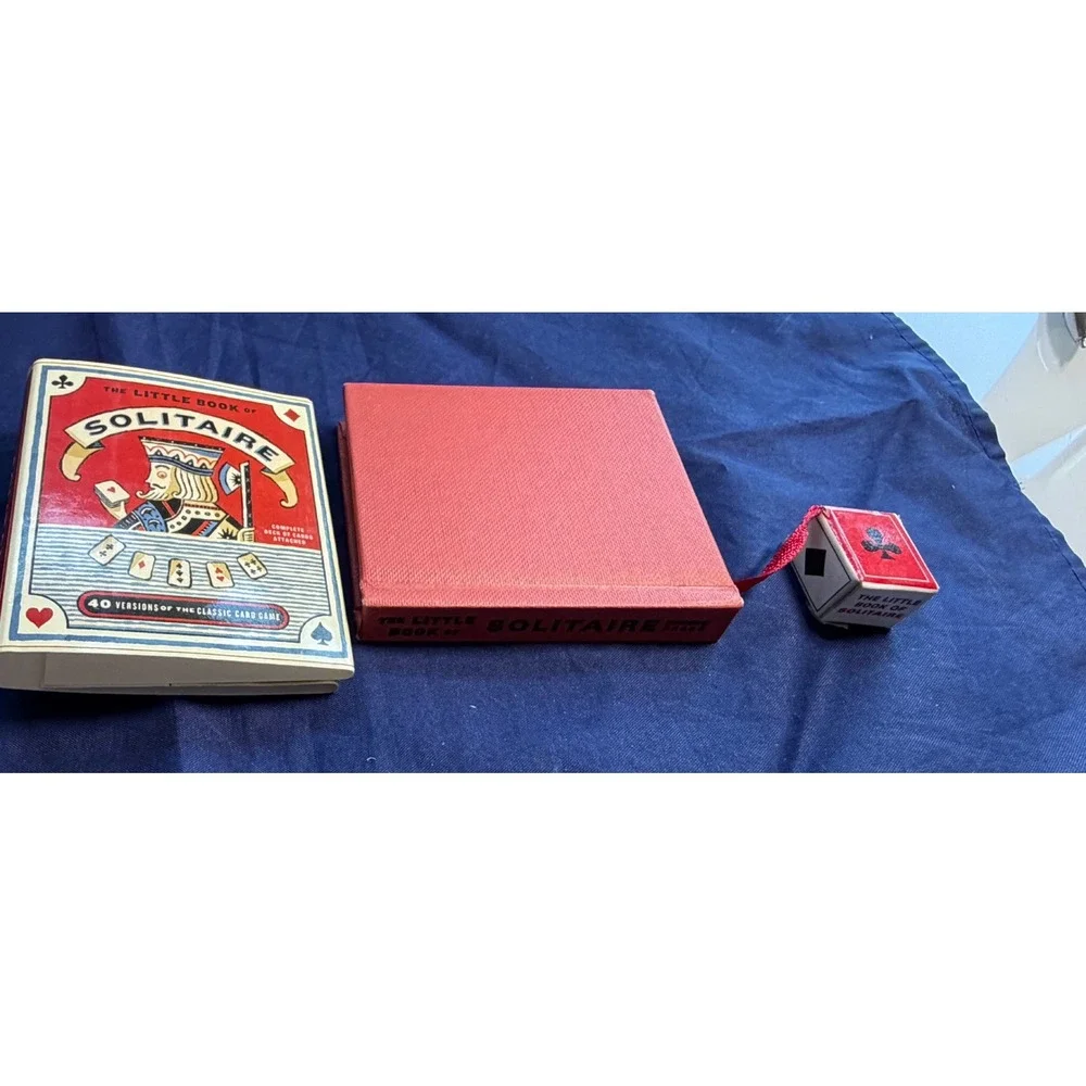 Vintage The Little Book of Solitaire Miniature Deck Card Game Keychain Gift Set